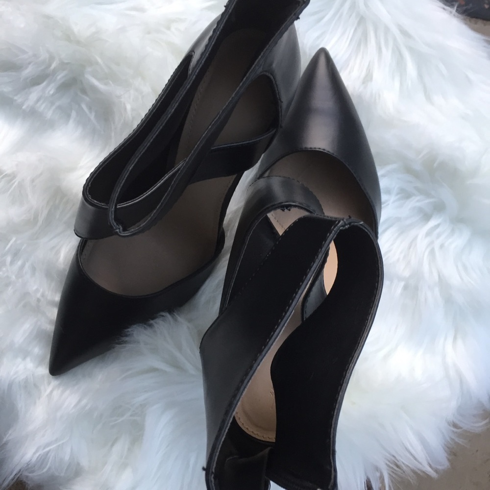 Zara Cut Out Ankle Heel Booties Black Leather SZ 9